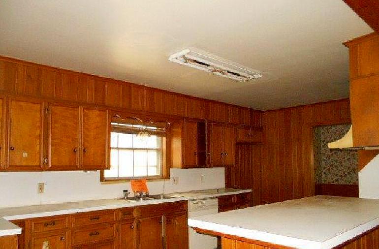 E 2Nd St, Brenham, TX 77834 