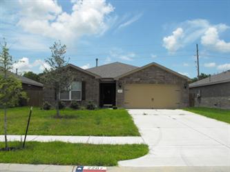 2207 Golden Topaz Dr, Rosharon, TX 77583 