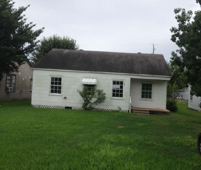 1407 N Avenue F, Freeport, TX 77541 