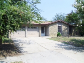 1405 Winderemere Dr, Arlington, TX 76014 