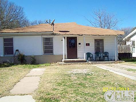 4Th, Brownwood, TX 76801 