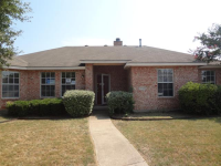 2040 Garden Crest Ln, Dallas, TX 75232 