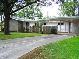 Skylane, Uvalde, TX 78801 