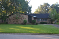 309 Freeman Blvd, West Columbia, TX 77486 