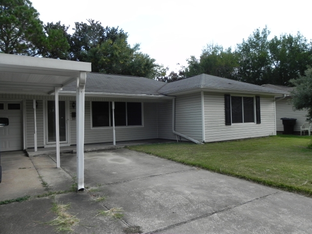 2327 Helena Ave, Nederland, TX 77627 