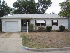 3268 Aurora St, Haltom City, TX 76117 