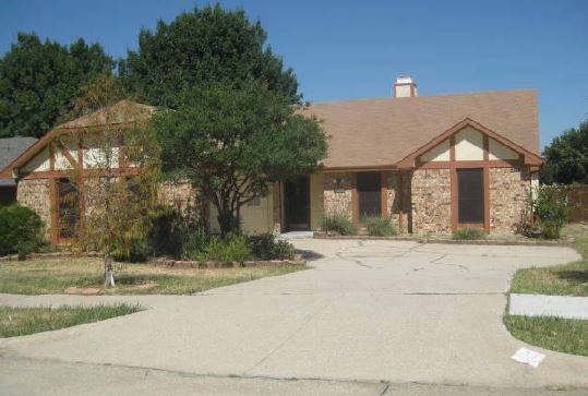 1717 Brighton Dr, Carrollton, TX 75007 