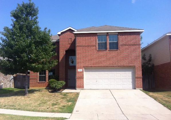 8045 Plateau Dr, Fort Worth, TX 76120 