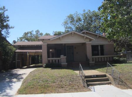816 Marion Ave, Fort Worth, TX 76104 