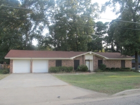 906 W Fairmont St, Longview, TX 75604 