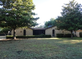 329 Woodhaven Drive, Desoto, TX 75115 