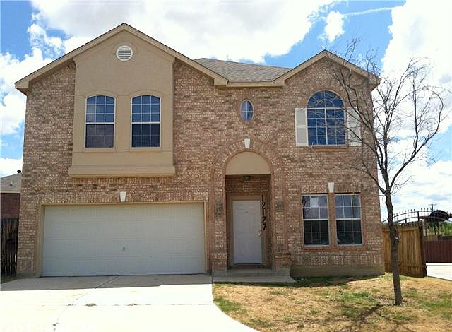 Entrada, Laredo, TX 78045 