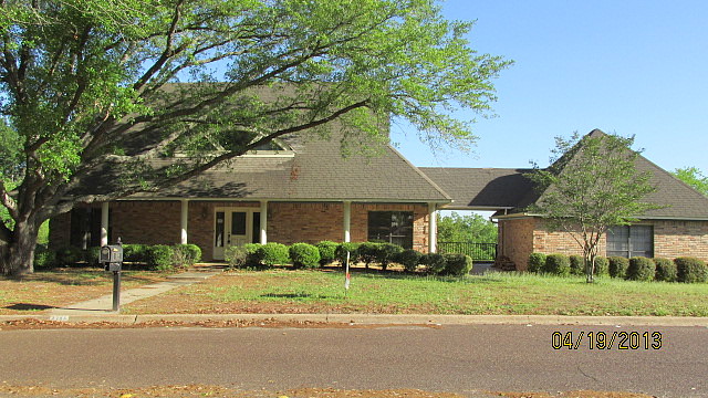 Colonial, Nacogdoches, TX 75965 
