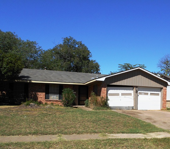 423 E Mona Ave, Duncanville, TX 75137 