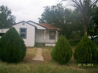 214 Minter St., Uvalde, TX 78801 