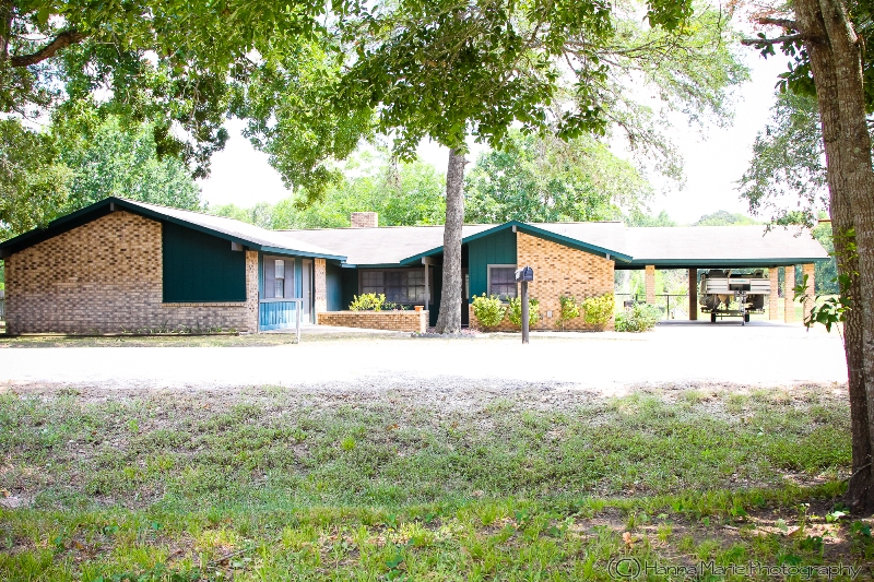 219 Shady Acres Ln, Brenham, TX 77833 