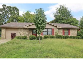 410 Town East Drive, Reno, TX 75462 