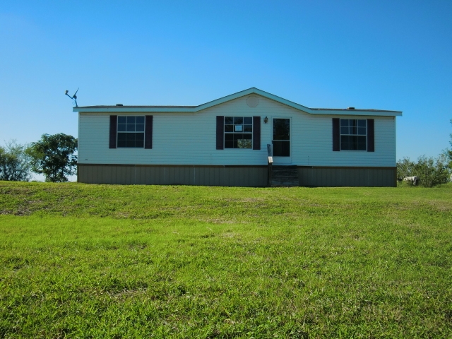 295 Lakeside Pass, New Braunfels, TX 78130 