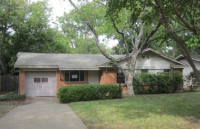 1709 Sylvan Dr, Arlington, TX 76012 