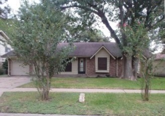 2709 Peach Ln, Pasadena, TX 77502 