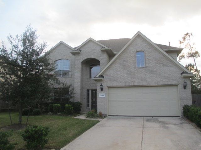 15031 Summer Knoll Ln, Houston, TX 77044 
