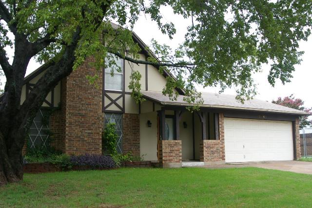 5741 Denise Dr, Haltom City, TX 76148 