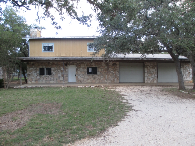456 River Bluff Cir, Pipe Creek, TX 78063 