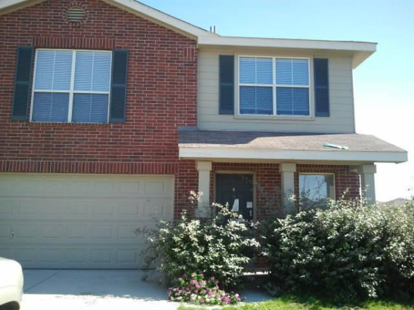 8902 Walnut Springs, Universal City, TX 78148 