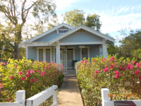702 N Orange St, Fredericksburg, TX 78624 
