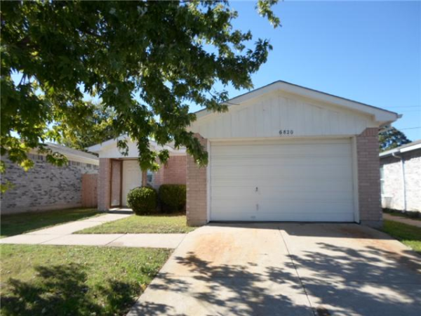 6820 Brookhaven Tr, Fort Worth, TX 76133 