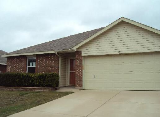 321 Deer Run Drive, Sanger, TX 76266 