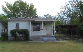 8401 Redonda St, White Settlement, TX 76108 