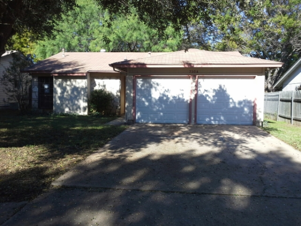 7304 Lake Charles Dr, Austin, TX 78744 