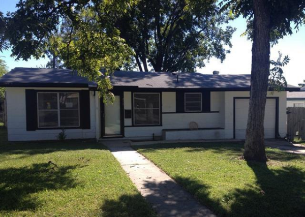 450 Laurelwood Dr, San Antonio, TX 78213 
