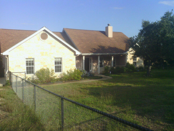 1085 Happy Hollow Dr, New Braunfels, TX 78132 