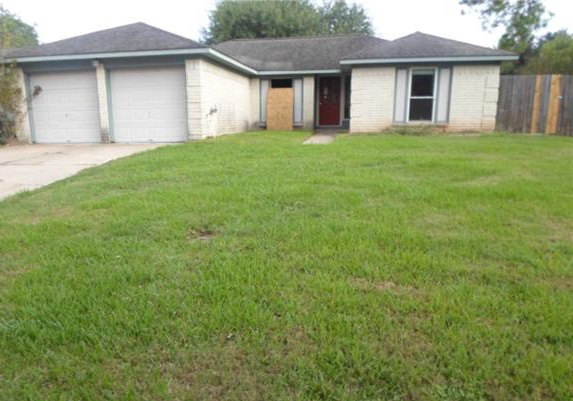 332 Windward Dr, League City, TX 77573 