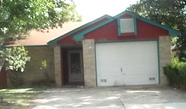 11238 Hatchet Pass Dr, San Antonio, TX 78245 