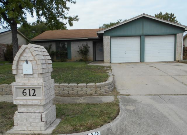 612 Edwards Dr, Saginaw, TX 76179 