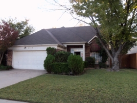 5317 Yaupon Dr, Arlington, TX 76018 