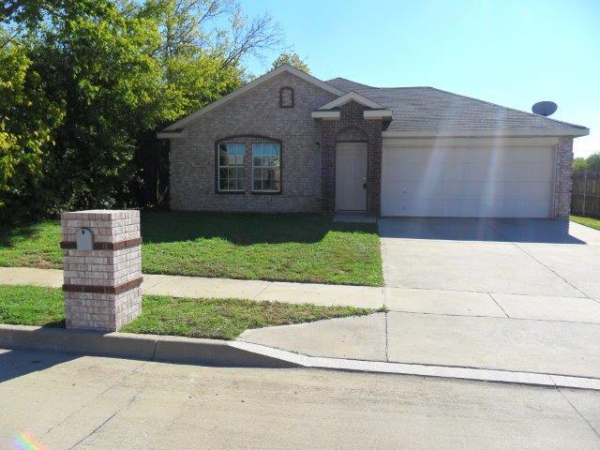 255 Alden Drive, Fort Worth, TX 76134 