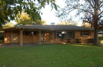 1209 Loma Alta Place, Cleburne, TX 76033 