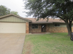 110 Adrian Dr, Robinson, TX 76706 