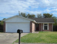 284 Austin St, Angleton, TX 77515 