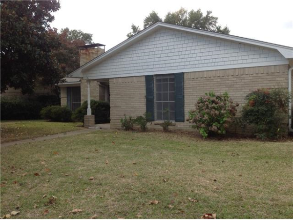 25 Lanshire Dr, Texarkana, TX 75503 