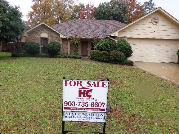 213 Jeffrey Ln, Wake Village, TX 75501 