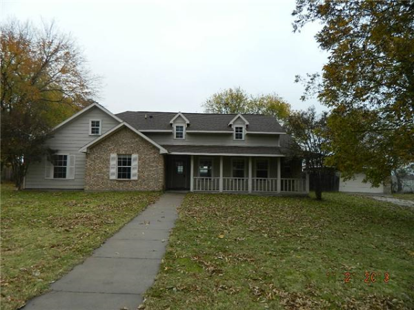 209 Murchison Street, Farmersville, TX 75442 