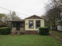 2212 Harris Ln, Haltom City, TX 76117 