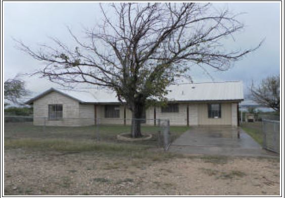 201 Western Dr, Del Rio, TX 78840 