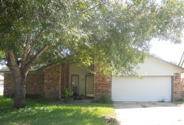 7 Lazybrook Ln, Angelton, TX 77515 