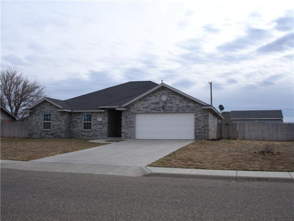 821 Baltimore Dr, Hereford, TX 79045 